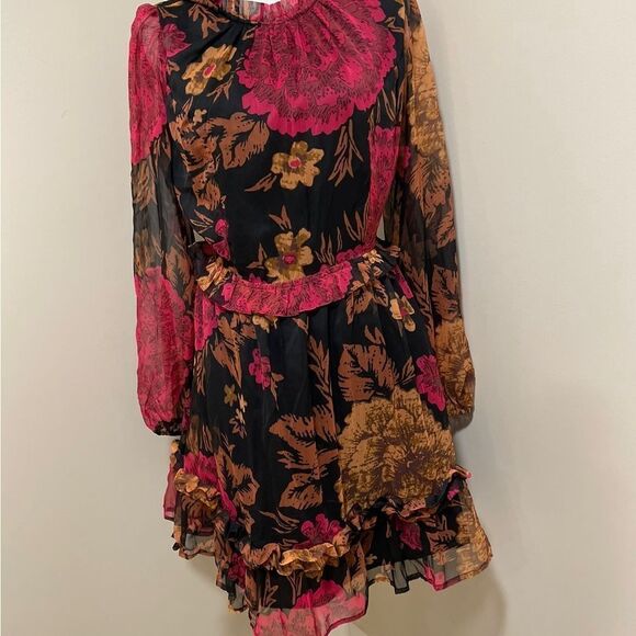 Anthropologie  Black Motif Open Back Floral Chiffon
Dress size SP NWOT - Picture 6 of 13